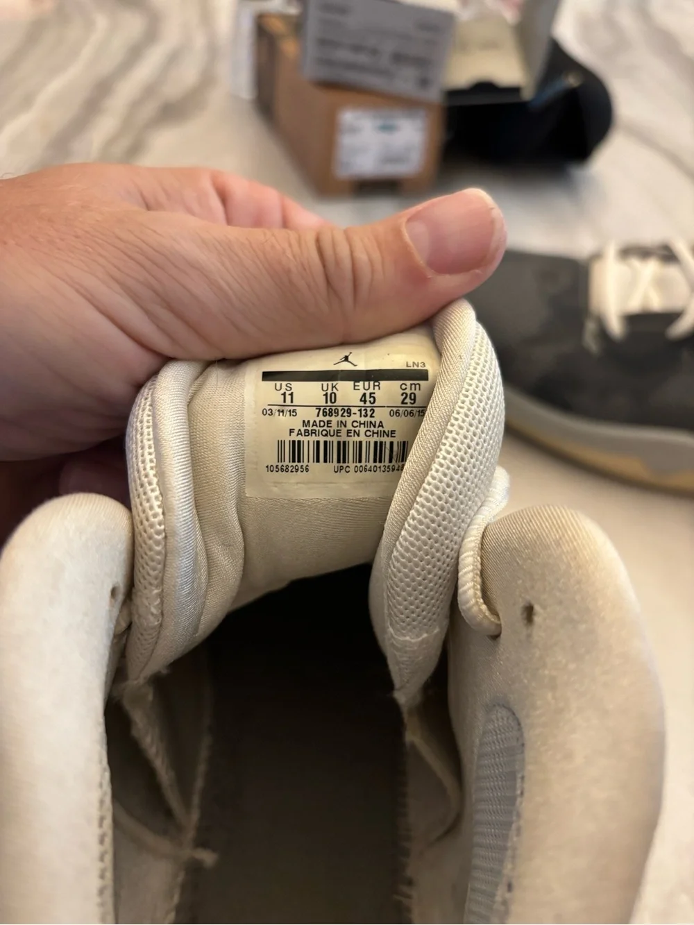 Vintage Jordan Low-Top Sneakers in Off-White and Light Gray